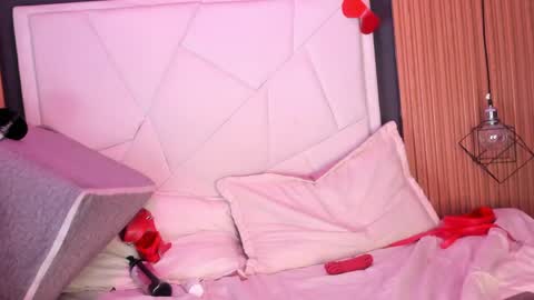 Snapshot of miatorres4 chatting on April 24, 1:57 pm miatorres4 online show from April 24, 1:57 pm