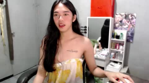 Mia online show from March 10, 7:57 am