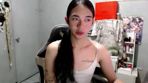 Mia online show from March 23, 6:45 pm