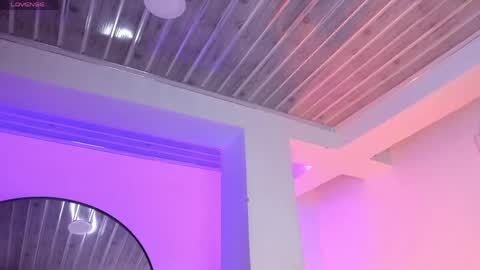 Mia Villalobos online show from May 27, 12:40 am