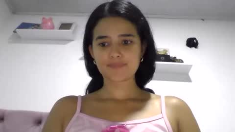 Snapshot of micaelamoreno18 chatting on May 28, 2:14 pm micaelamoreno18 online show from May 28, 2:14 pm