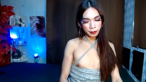 Snapshot of micalopez102702 chatting on February 2, 3:27 am micalopez102702 online show from February 2, 3:27 am