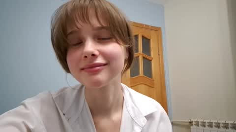 Snapshot of micasulejmanovski chatting on October 1, 4:24 pm Luna online show from October 1, 4:24 pm