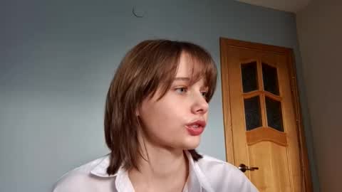 Snapshot of micasulejmanovski chatting on October 7, 1:19 pm Luna online show from October 7, 1:19 pm