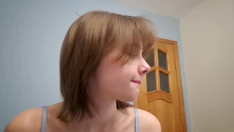 Snapshot of micasulejmanovski chatting on October 9, 2:26 pm Luna online show from October 9, 2:26 pm