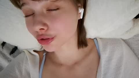 Snapshot of micasulejmanovski chatting on October 19, 3:23 pm Luna online show from October 19, 3:23 pm