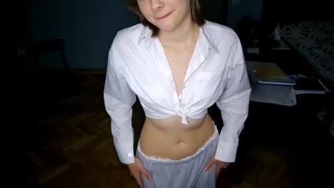 Snapshot of micasulejmanovski chatting on October 31, 4:30 pm Luna online show from October 31, 4:30 pm