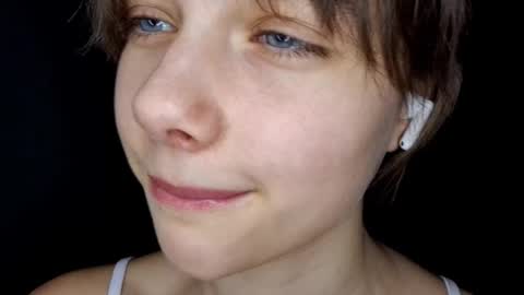 Snapshot of micasulejmanovski chatting on November 25, 3:23 pm Luna online show from November 25, 3:23 pm