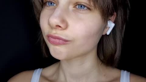 Snapshot of micasulejmanovski chatting on November 30, 2:21 pm Luna online show from November 30, 2:21 pm