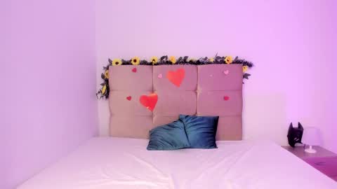 Micky and Sharon online show from March 6, 1:58 am