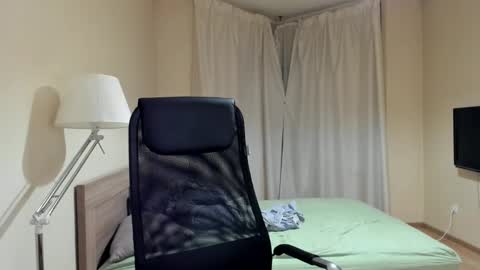 Snapshot of michael_birkin chatting on December 25, 3:50 am Michael Birkin online show from December 25, 3:50 am