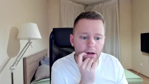 Snapshot of michael_birkin chatting on December 26, 5:51 pm Michael Birkin online show from December 26, 5:51 pm