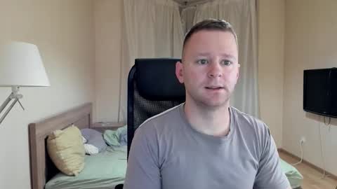 Snapshot of michael_birkin chatting on October 18, 4:04 am Michael Birkin online show from October 18, 4:04 am