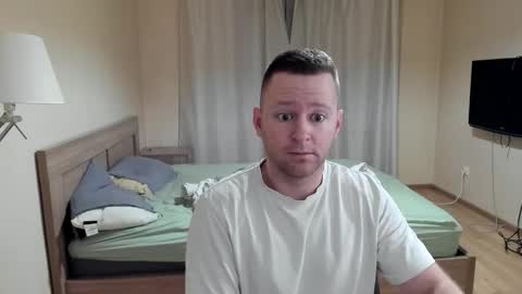 Snapshot of michael_birkin chatting on December 21, 3:57 am Michael Birkin online show from December 21, 3:57 am