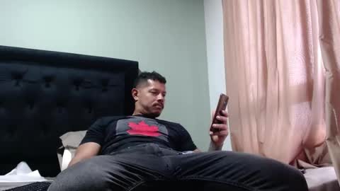 Snapshot of michael_daviss1 chatting on November 3, 8:21 pm Michael Daviss online show from November 3, 8:21 pm