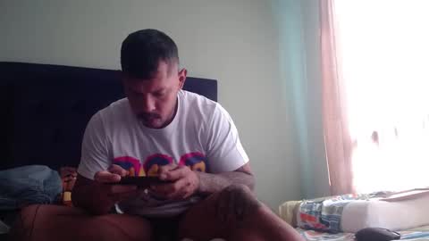 Snapshot of michael_daviss1 chatting on November 16, 6:02 pm Michael Daviss online show from November 16, 6:02 pm