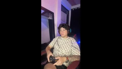 michael independent model  online show from December 2, 10:34 pm