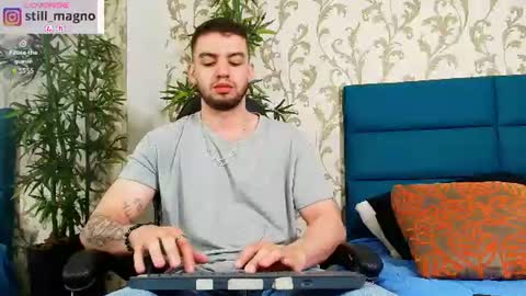 Snapshot of michael_magno chatting on July 15, 10:09 am Michael Stevens online show from July 15, 10:09 am
