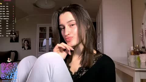 Emily online show from March 31, 2:28 pm