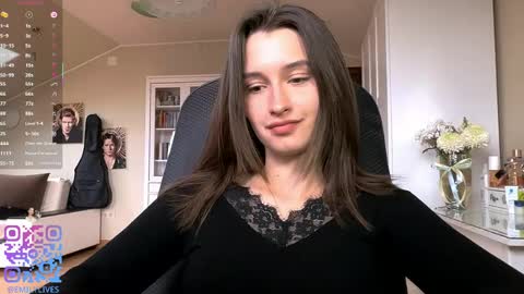 Emily online show from April 13, 2:22 pm