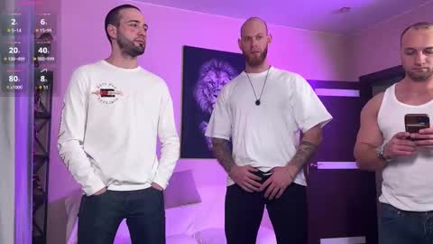 michaelbradley_for_u online show from February 12, 8:20 am