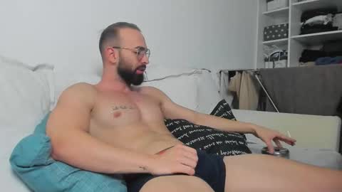 MichaelEvansx online show from October 9, 10:46 am