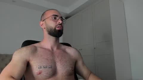 Snapshot of michaelevansx chatting on June 24, 5:45 pm MichaelEvansx online show from June 24, 5:45 pm