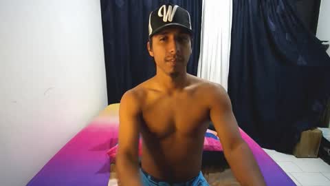 Snapshot of michaelhotbbc chatting on November 22, 5:50 am Michael online show from November 22, 5:50 am