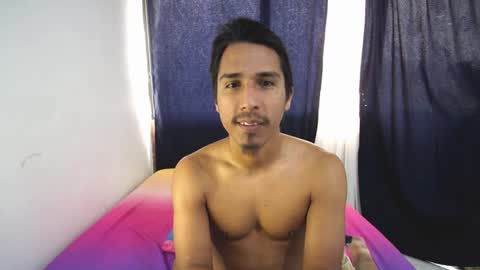 Snapshot of michaelhotbbc chatting on December 4, 1:09 pm Michael online show from December 4, 1:09 pm