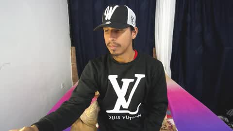 Snapshot of michaelhotbbc chatting on December 18, 5:35 am Michael online show from December 18, 5:35 am