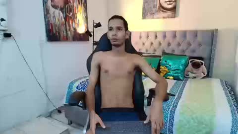 michaell_bellk_ online show from October 18, 6:30 pm