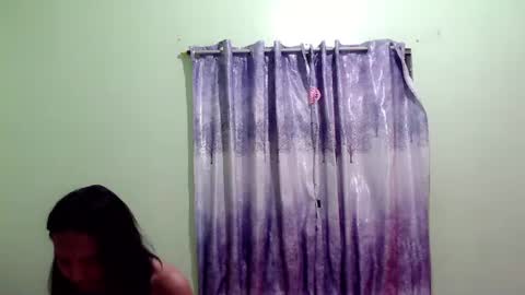 My name is Kel 18. 53 short and petite... online show from December 19, 10:24 am