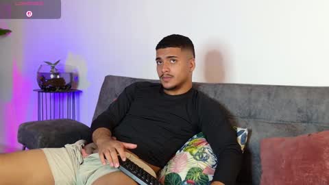 Snapshot of michel_g22 chatting on September 26, 8:24 pm michel g22 online show from September 26, 8:24 pm