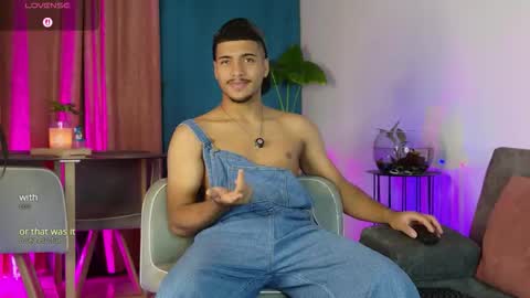 Snapshot of michel_g22 chatting on October 7, 11:57 pm michel g22 online show from October 7, 11:57 pm