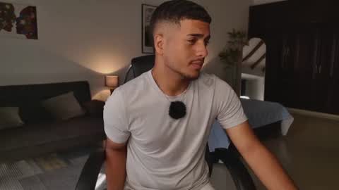 Snapshot of michel_g22 chatting on July 25, 2:14 pm michel g22 online show from July 25, 2:14 pm