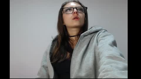 Snapshot of michell_bunny1 chatting on May 23, 4:29 am Michell online show from May 23, 4:29 am