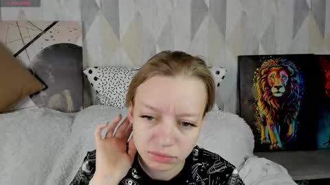 michelle_blond online show from October 8, 9:18 am