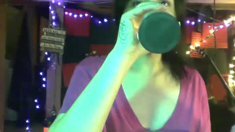 Snapshot of michelle_flowers chatting on September 22, 2:57 am michelle_flowers online show from September 22, 2:57 am