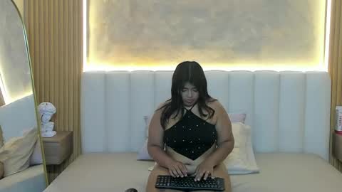 Michelle Saenz online show from April 18, 7:58 pm