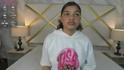 Snapshot of michellebronx chatting on August 1, 11:42 am michellebronx online show from August 1, 11:42 am