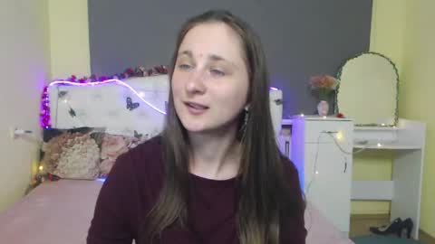 Snapshot of michellee11 chatting on April 30, 11:27 am Michel online show from April 30, 11:27 am