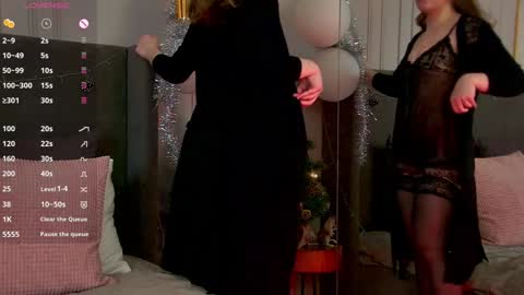 Snapshot of michellehaynes chatting on December 24, 6:17 pm michelle online show from December 24, 6:17 pm