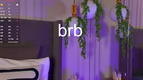 Snapshot of michellehaynes chatting on February 27, 6:09 pm michelle online show from February 27, 6:09 pm