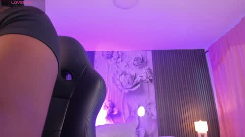 michellepreston_ online show from May 28, 12:02 pm
