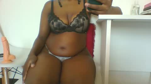 Snapshot of michellevice chatting on October 20, 7:42 am michellevice online show from October 20, 7:42 am