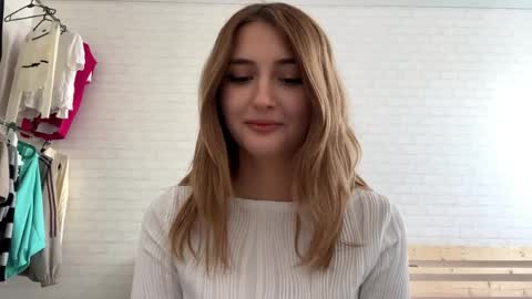 Jenny online show from April 11, 12:31 pm