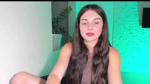 Snapshot of michelliibeautiful chatting on October 3, 3:53 pm Michellee online show from October 3, 3:53 pm