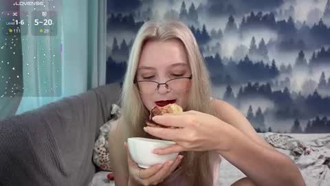 Jessy and Steve online show from October 8, 3:04 am