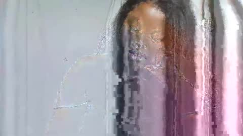 Snapshot of michou61 chatting on February 6, 7:06 pm michou61 online show from February 6, 7:06 pm