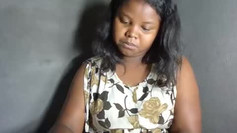 Snapshot of michou61 chatting on February 12, 5:46 am michou61 online show from February 12, 5:46 am